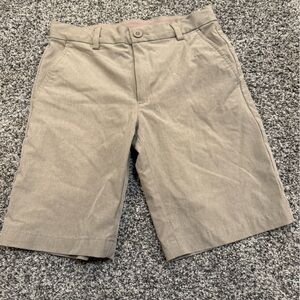 Vineyard vines khaki shorts